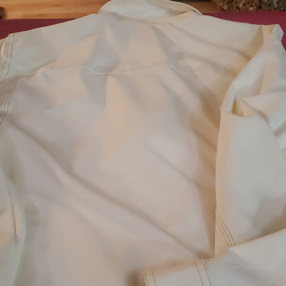 jacket - Picture 7 of 7